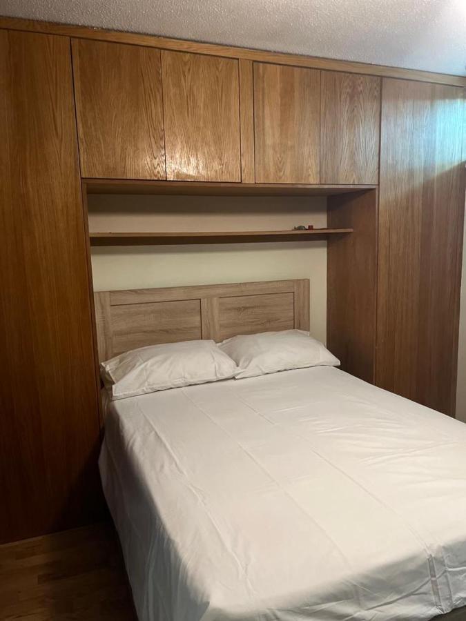London 1 Bed Cosy House Apartman Norwood Kültér fotó